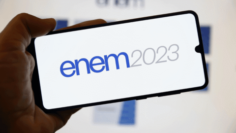 Sessenta estudantes tiram nota mil na redação do Enem 6 Sessenta estudantes tiram nota mil na redação do Enem