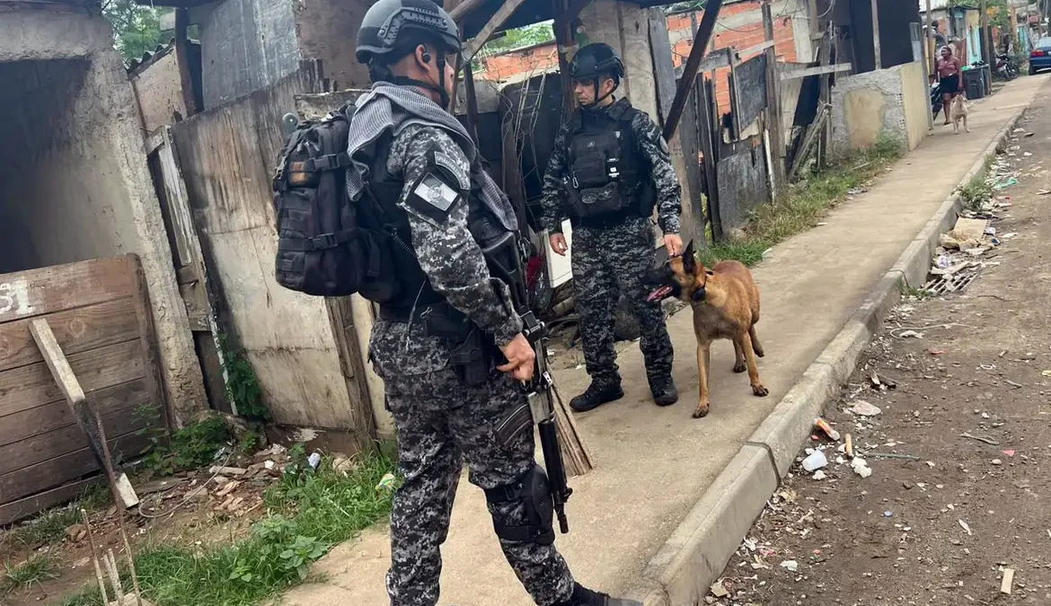 PM do Rio ocupa Cidade de Deus para combate ao crime organizado 1 A Polícia Militar do Rio de Janeiro ocupa nesta quarta-feira (3) a Cidade de Deus, na zona oeste da capital