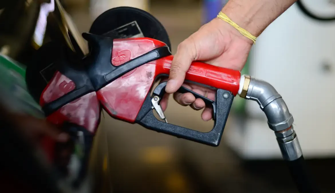 Esta segunda-feira (1º) marca o retorno da cobrança integral do PIS/Cofins sobre o diesel