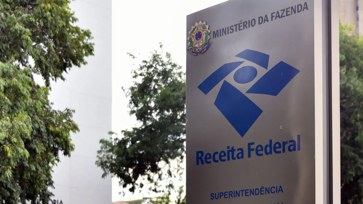 Receita anula isenção tributária para líderes religiosos 1 A Receita Federal editou ato declaratório que reverteu decisão do governo anterior