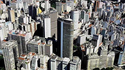 Aos 470 anos, SP oferece oportunidades, mas maioria quer deixar cidade 8 Aos 470 anos, SP oferece oportunidades, mas maioria quer deixar cidade
