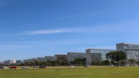 Engenheiros têm oportunidades em oito órgãos no concurso unificado 3 Engenheiros têm oportunidades em oito órgãos no concurso unificado