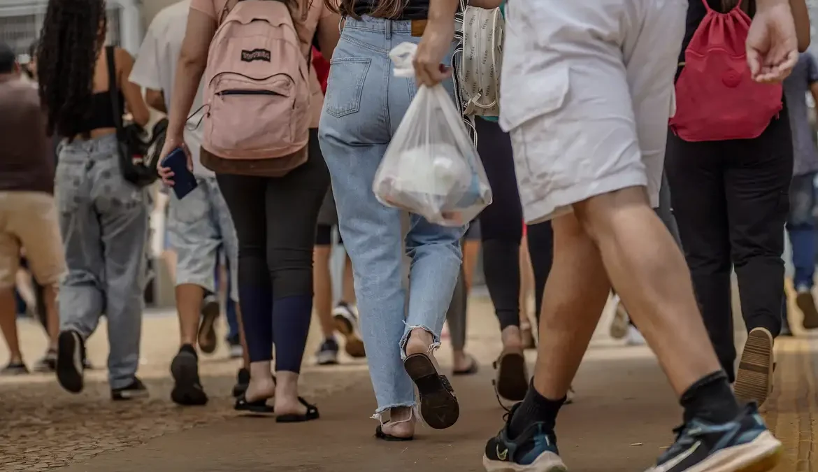 Resultado do Enem 2023 será publicado nesta terça-feira 1 Os resultados do Exame Nacional do Ensino Médio (Enem) 2023 aplicado nos dias 5 e 12 de novembro de 2023 serão divulgados nesta terça-feira