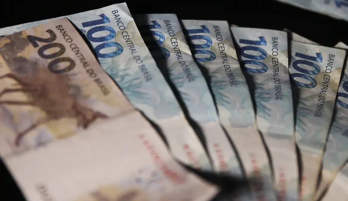 A partir desta sexta-feira (5), os contribuintes com dívidas com a Receita Federal poderão quitar seus débitos com desconto de 100%