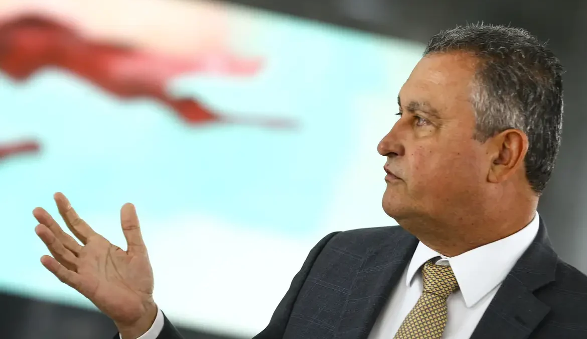 Governo terá estrutura permanente para apoio e segurança aos yanomami 1 A informação é do ministro da Casa Civil, Rui Costa, após reunião com o presidente Luiz Inácio Lula da Silva