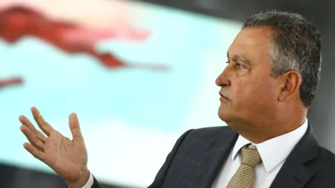 Governo terá estrutura permanente para apoio e segurança aos yanomami