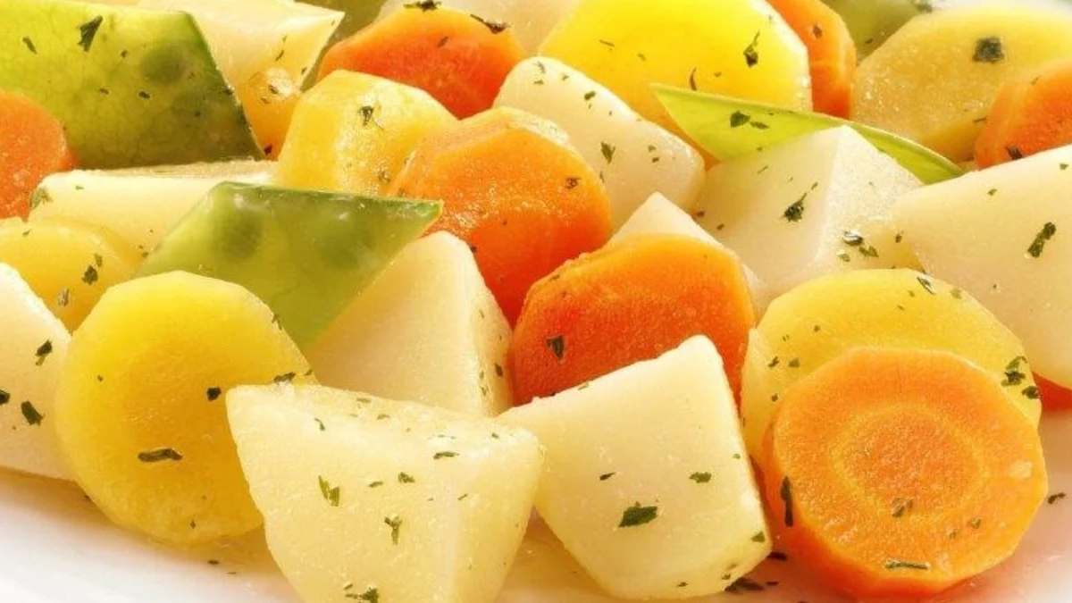 Deve-se lembrar que outro fator de pressão sobre os preços é a maior demanda por batata, provocada pela sua utilização nos pratos típicos