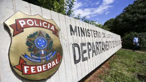 PF investiga grupo que aplicava fraudes bancárias no exterior 7 PF investiga grupo que aplicava fraudes bancárias no exterior