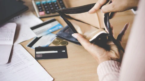 Grupo de trabalho vai discutir superendividamento das famílias 3 Grupo de trabalho vai discutir superendividamento das famílias