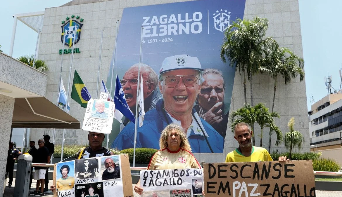 Filhos, ex-jogadores e fãs celebram legado de Zagallo 1 Alegria, simplicidade e amor à seleção. Essas são as palavras mais usadas por aqueles que compareceram neste domingo ao velório