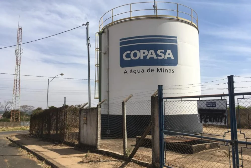 Prefeitura de Alpercata aciona Justiça contra Copasa por falta de água 1 A Prefeitura ajuizou uma ação na Justiça contra a Companhia de Saneamento de Minas Gerais - Copasa