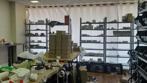 Polícia prende 11 pessoas em Santos por comércio ilegal de remédios