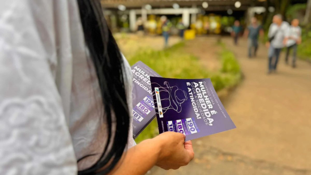 A Secretaria Municipal de Assistência Social (SMAS), por meio da Gestão de Políticas Públicas para Mulheres, realizou a blitz “Carnaval sem