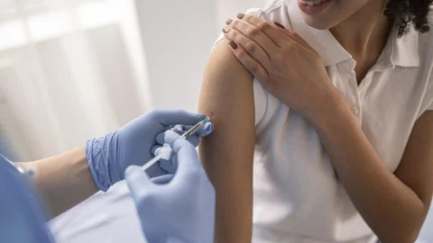 Combate à dengue: a esperança que une prevenção e vacinação