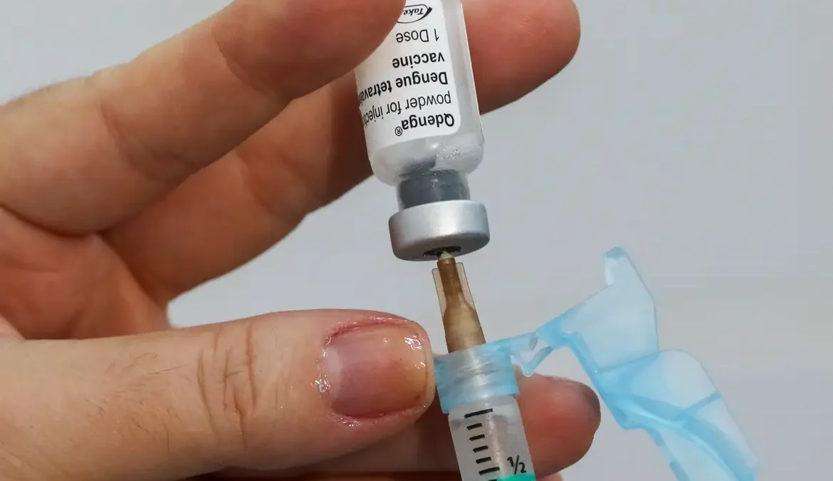Município paulista inicia nesta segunda-feira vacinação contra dengue 1 O município é um dos 11 escolhidos para receber as 79,4 mil doses da vacina no estado de São Paulo