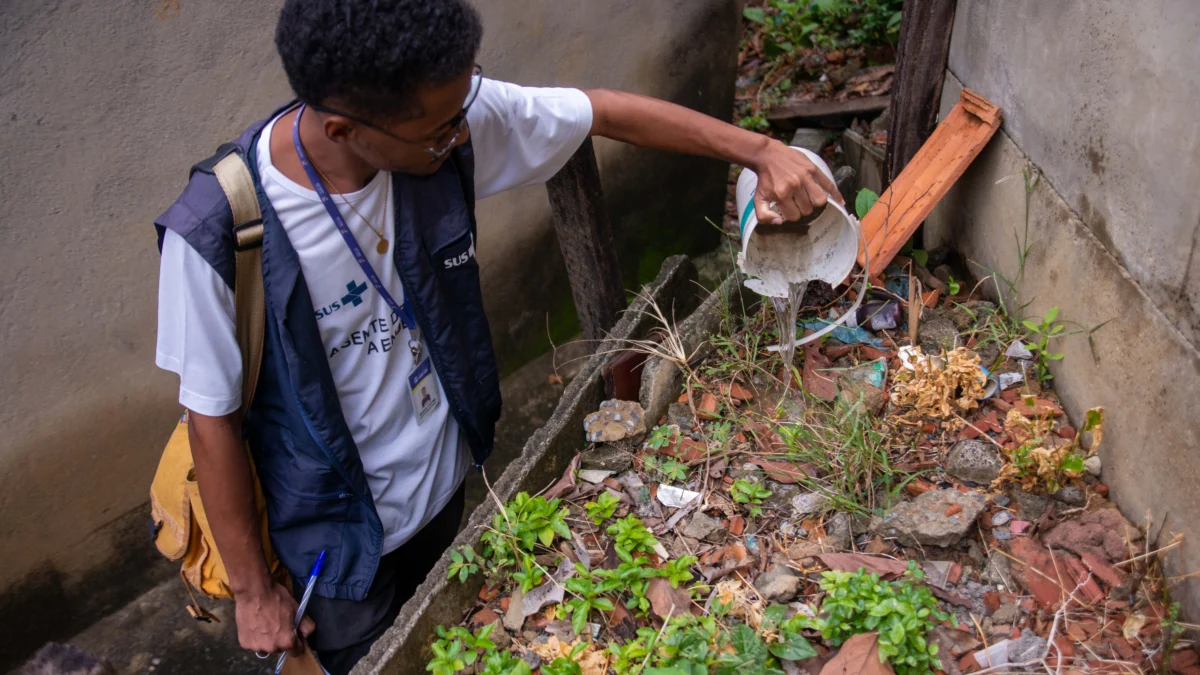 A SES-MG está coordenando, por meio das 28 Unidades Regionais de Saúde, o Dia D contra a Dengue, que será realizado neste sábado (24/2)