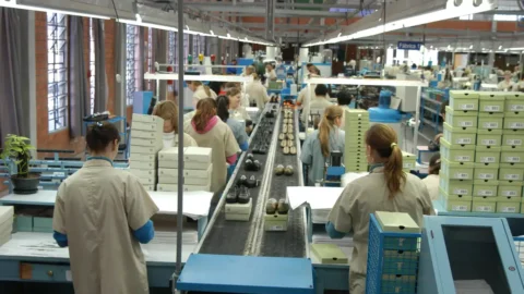 Dificuldade de crédito complica finanças das pequenas indústrias
