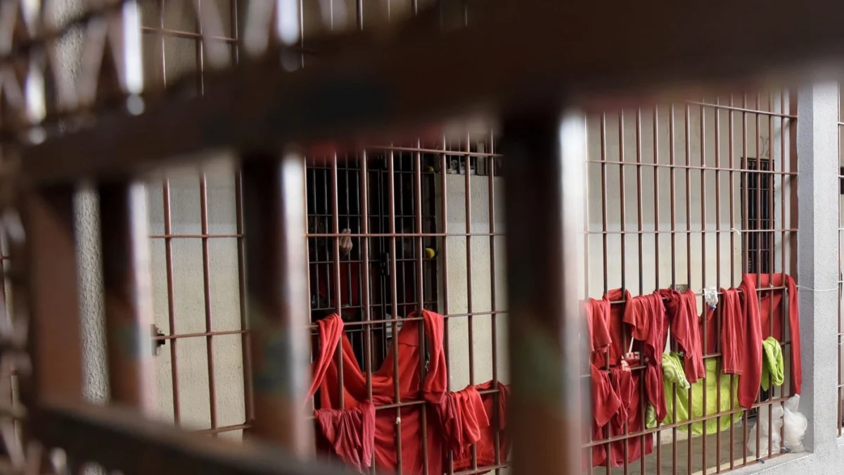 Saída temporária de presos volta a ser debatida nesta terça (27) 1 O benefício da saída temporária de presos normalmente é concedido em feriados e outras datas comemorativas, como Dia das Mães - Arquivo ALMG