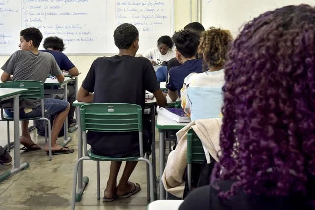 Comissão discute alterações trazidas pelo ICMS da Educação 1 Os novos critérios de distribuição dos recursos do ICMS priorizam a melhoria no resultados de aprendizagem dos alunos das escolas públicas