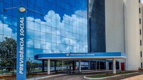 INSS começa a pagar benefícios de fevereiro a partir do dia 23 6 INSS começa a pagar benefícios de fevereiro a partir do dia 23