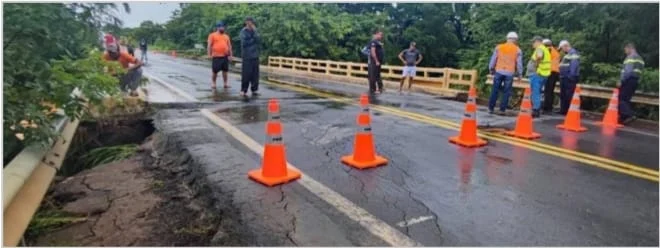 DER-MG irá recuperar ponte interditada na MGC-122 em até cinco dias, no Norte de Minas 1 (DER-MG) deve concluir em cinco dias a recuperação de uma ponte na MGC-122, no Norte de Minas. DER-MG