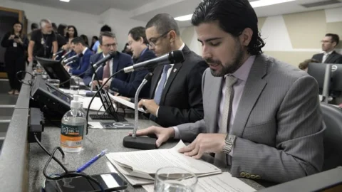 Projetos que beneficiam pessoas com deficiência são analisados pela CCJ