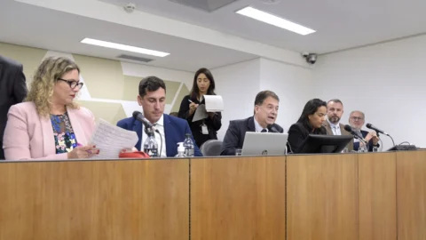 Canal para denúncias de assédio moral no Executivo já pode ir ao Plenário 2 Canal para denúncias de assédio moral no Executivo já pode ir ao Plenário