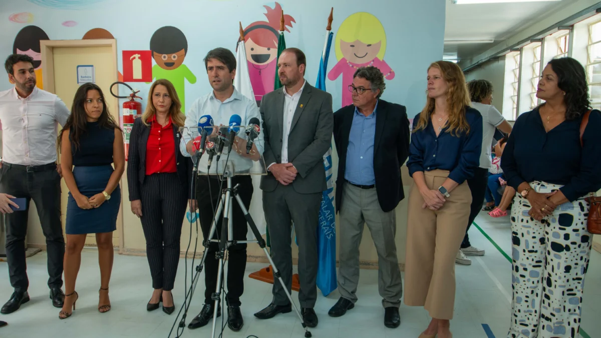Ao lado da presidente da Fhemig, Renata Dias, Baccheretti informou que o número de atendimentos da última semana representa metade do total