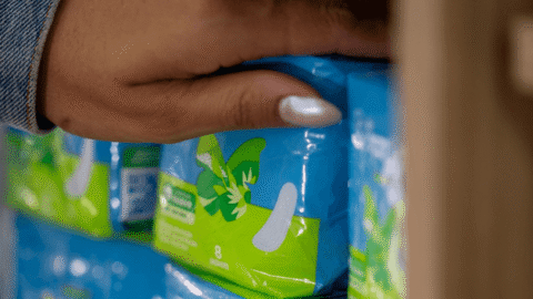 Absorventes podem ser adquiridos gratuitamente nas unidades do Farmácia Popular 3 Absorventes podem ser adquiridos gratuitamente nas unidades do Farmácia Popular