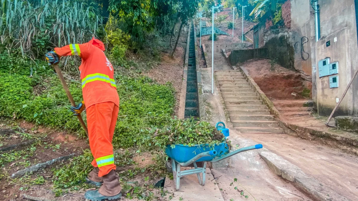 Ação intensiva de limpeza em Barra Alegre resulta em recolhimento de mais de 900 toneladas de lixo 1 Ação intensiva de limpeza pública