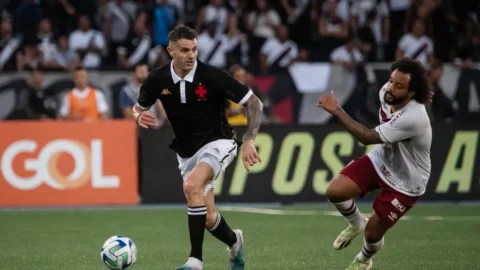 Líder Fluminense recebe Vasco em clássico no Maracanã