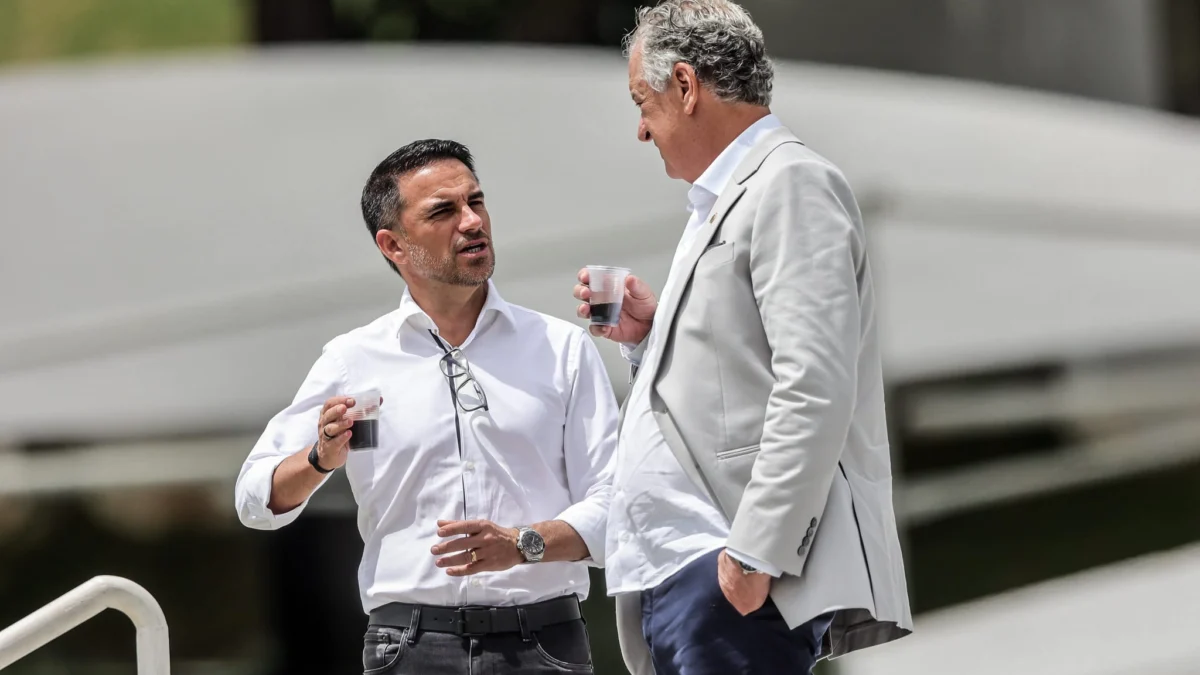 Sob o olhar atento do presidente Sérgio Coelho, o elenco atleticano concluiu, na manhã desta sexta-feira, na Cidade do Galo, a preparação