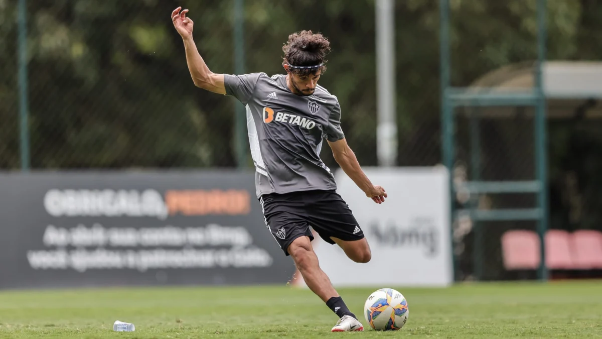 Galo viaja para compromisso contra o Athletic 1 Os atletas treinaram na parte de manhã antes de viajar para mais um compromisso válido pelo torneio estadual