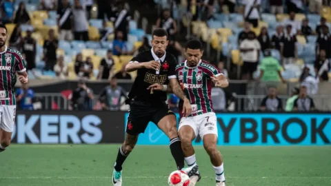 Fluminense e Vasco ficam no 0 a 0 em jogo com arbitragem confusa
