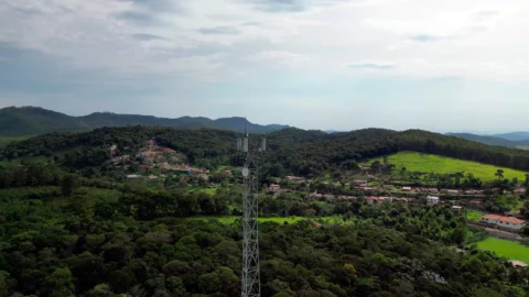Alô, Minas! já garante telefonia móvel a 130 distritos e localidades que não tinham cobertura no estado 3 Alô, Minas! já garante telefonia móvel a 130 distritos e localidades que não tinham cobertura no estado