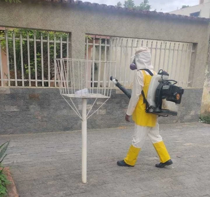 Confira por onde vão passar os agentes com o UBV bomba costal nesta semana 1 A Prefeitura, mais uma vez, se apressou em agir. Para tanto, está aplicando UBV bomba costal pelas áreas com maior incidência de focos