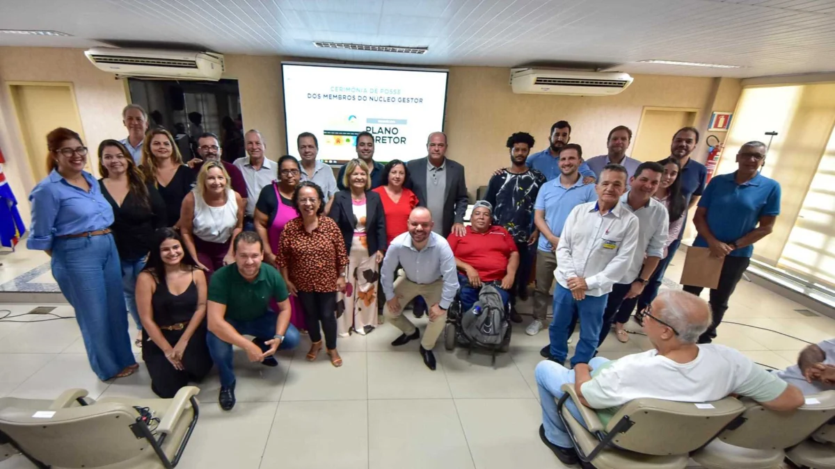 Membros do Núcleo Gestor tomam posse em cerimônia prestigiada 1 A posse aconteceu no auditório Luiz Franco, 5º andar da Prefeitura