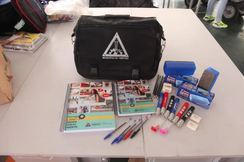 Prefeitura de Timóteo entregará kits de material escolar e uniformes pelo segundo ano consecutivo 1 Kits escolares