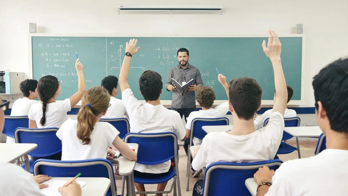 MEC oficializa reajuste de 3,6% no piso salarial de professores 1 O Ministério da Educação (MEC) oficializou o valor do Piso Salarial Profissional Nacional do Magistério Público da Educação Básica (PSPN)