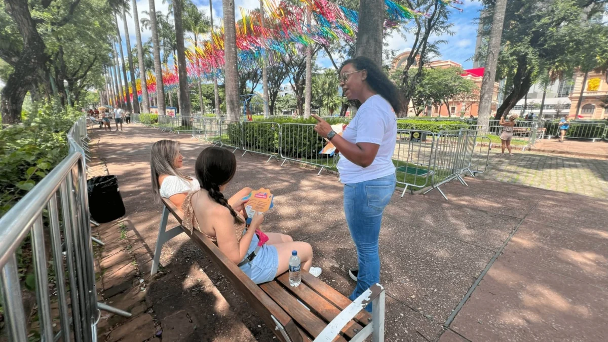 Ouvidoria Móvel realiza atendimento presencial no Carnaval da Liberdade 1 A Ouvidoria-Geral do Estado de Minas Gerais (OGE/MG) realizou mais duas ações do projeto Ouvidoria Móvel no Carnaval da Liberdade