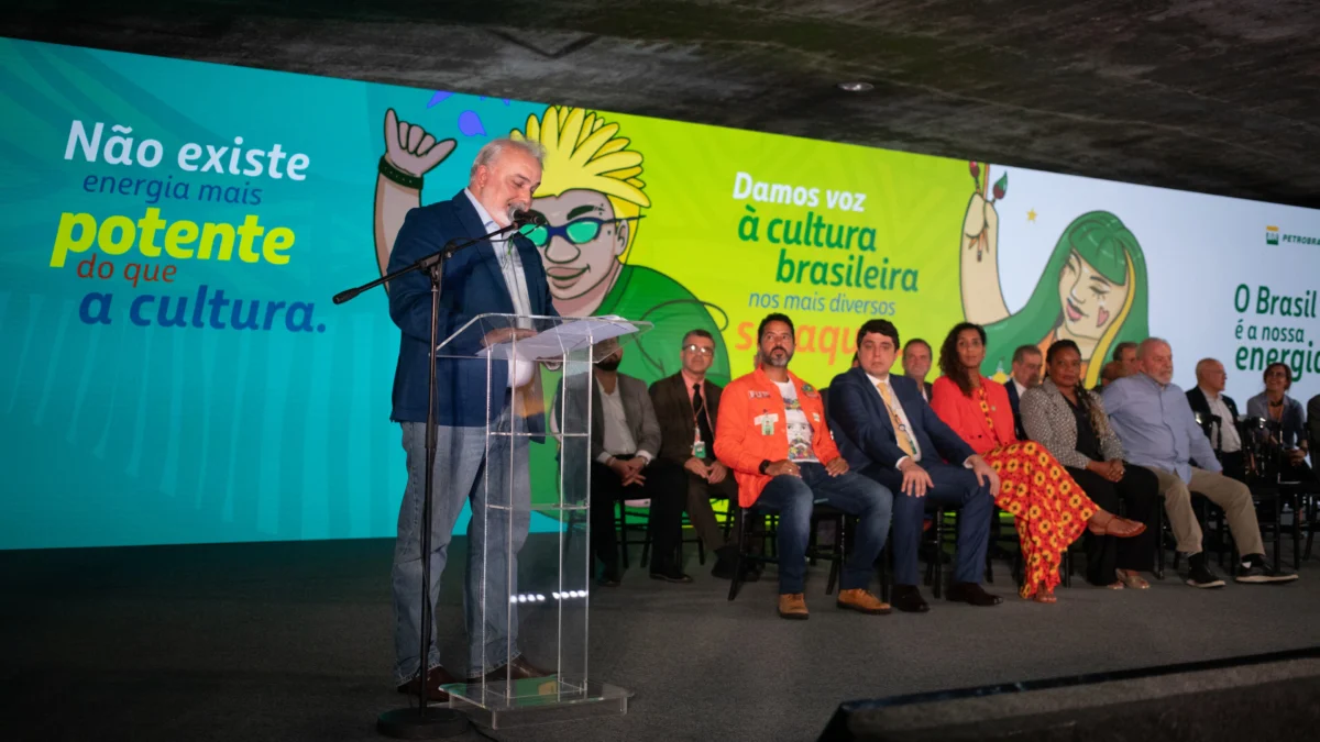 Governo anuncia R$ 250 milhões para edital cultural da Petrobras 1 No evento, o presidente da Petrobras, Jean Paul Prates, reforçou que um dos compromissos da gestão dele é retomar investimentos em cultura
