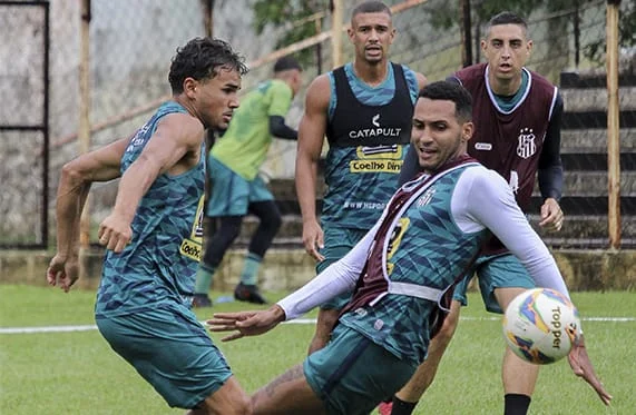 Pantera encara o Tombense nesta quarta-feira no Mamudão 1 Os atletas do Democrata se empenharam ao máximo nos treinos para o jogo de hoje