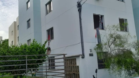 Bomba explode em apartamento no Bairro São Raimundo, em Governador Valadares