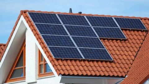 Inmetro exige certificação de dispositivo de segurança na fabricação e comércio de placas solares