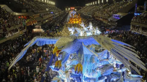 Fiscalização notifica 12 escolas de samba do grupo especial do Rio 5 Fiscalização notifica 12 escolas de samba do grupo especial do Rio