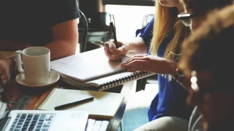 Abertas as inscrições para professores bolsistas em cursos de Formação Inicial Continuada (FIC) da rede estadual 8 Abertas as inscrições para professores bolsistas em cursos de Formação Inicial Continuada (FIC) da rede estadual