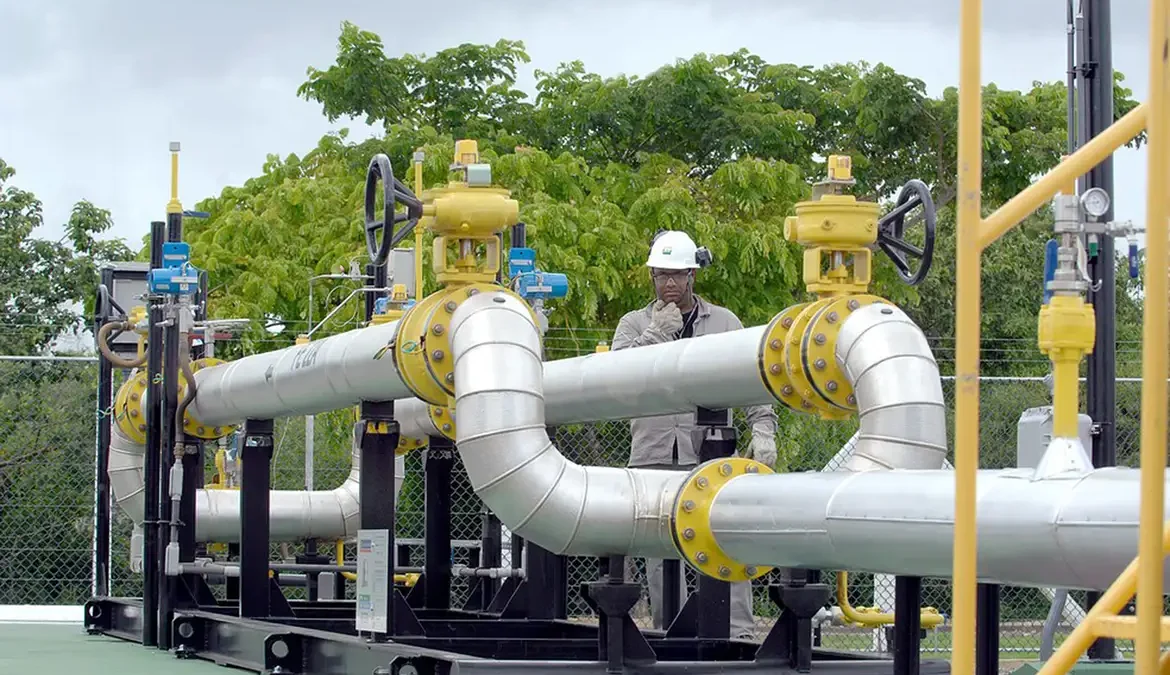 Petrobras reduz preço do gás natural em 2% 1 A Petrobras reduziu, nesta quinta-feira (1º), o preço do gás natural vendido pela estatal às distribuidoras em 2%, em média