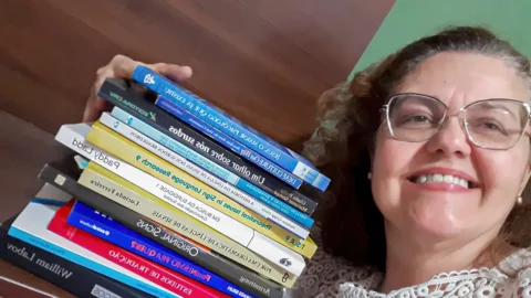 Pesquisadora surda defende tese de doutorado em Libras na UFRJ
