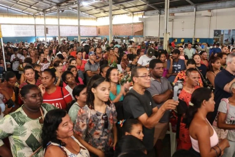 Destaques dos jornais e portais integrantes da Rede Sindijori MG 1 Os cartões foram entregues e vão atender 1.000 famílias carentes do município piraporense (