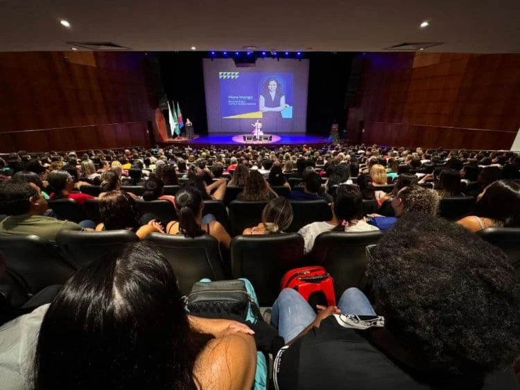 Destaques dos jornais e portais integrantes da Rede Sindijori MG 1 Secretaria de Educação da Prefeitura de Ipatinga promoveu grande evento que marcou início do ano letivo (Secom PMI)